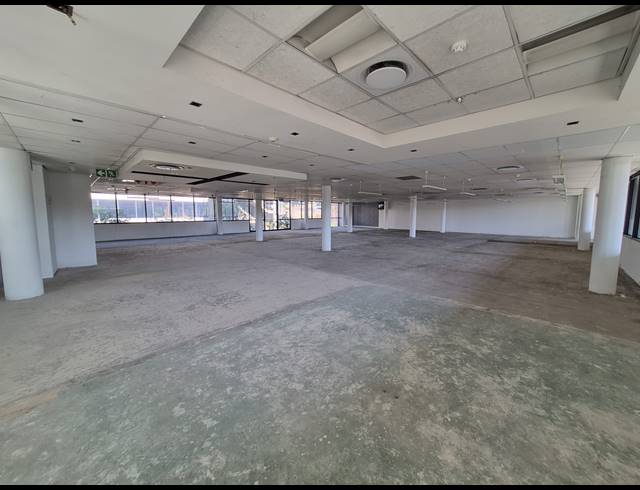 5,204M² OFFICE TO LET IN WOODMEAD